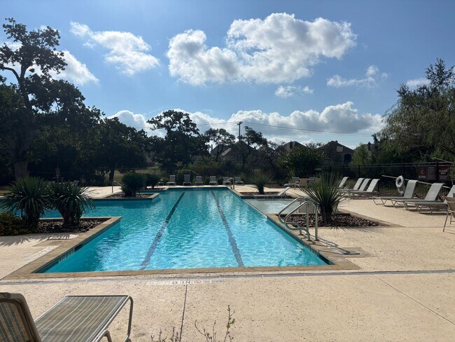 Building Photo - Beautiful 4-Bedroom Home with Free Communi...