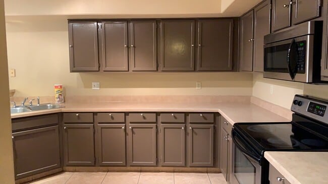 Building Photo - 3 Bedroom - 2.5 Bath - 1395 Sq. Ft. Home f...