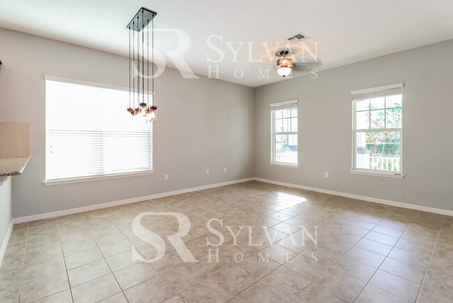 Building Photo - 1056 Avila Ln