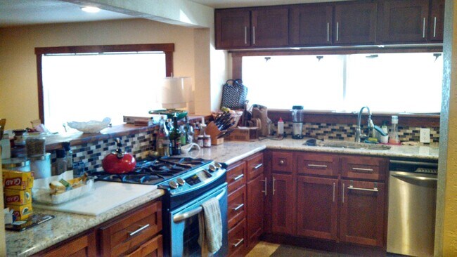 Building Photo - 5BD/3BA North Boulder Home Near Pearl St, CU & Hiking | Avail. August 2026 Pre-Lease