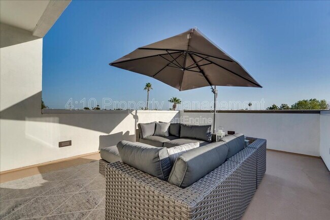 Building Photo - 1111 E Missouri Ave