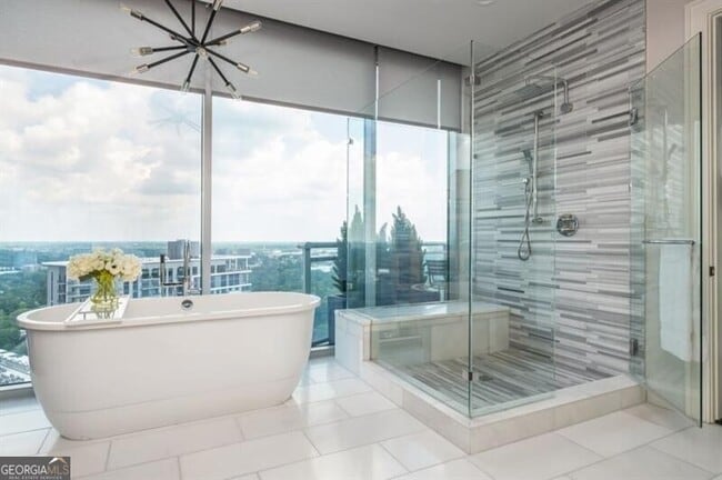 Building Photo - 1065 Peachtree St NE