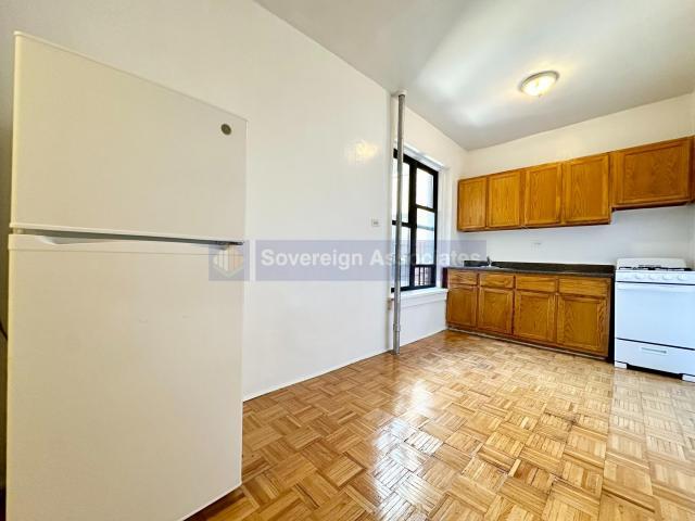 Building Photo - 1 bedroom in BRONX NY 10461