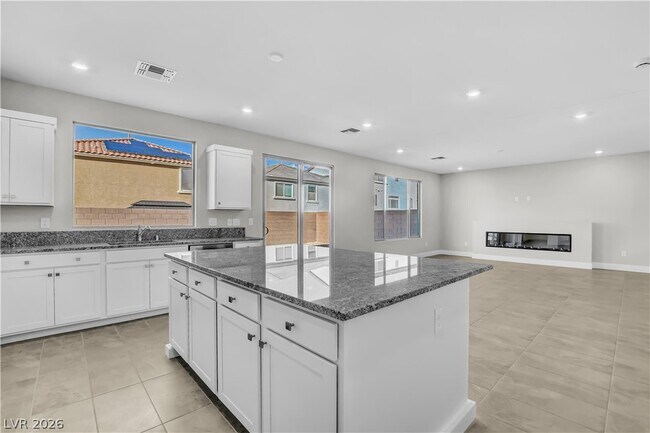 Building Photo - 6360 Pipers Brk Ln