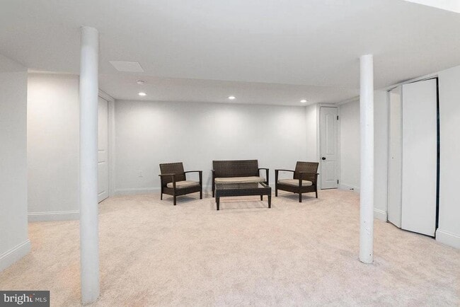 Building Photo - 3302 Orlando Ave