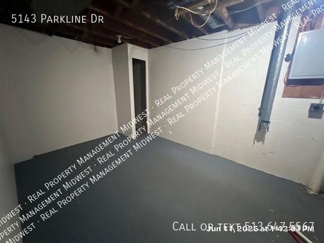 Building Photo - 5143 Parkline Dr