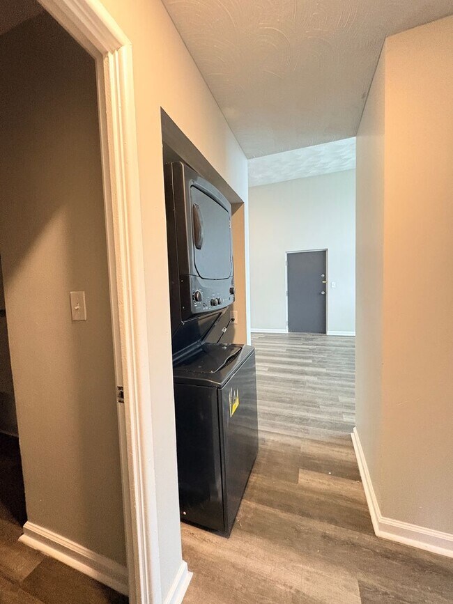 Building Photo - Experience Luxury Living at Bellagio Living I: Modern Apartments in Lawrence, Indiana