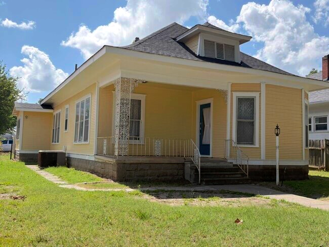 Front of Hiuse