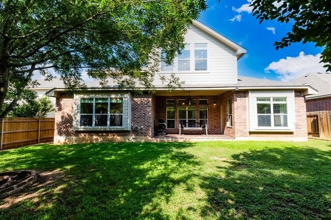 Building Photo - 15524 Belfin Dr