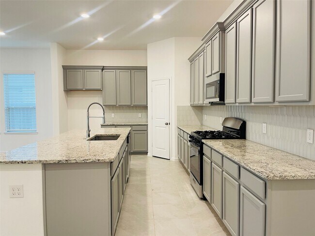 Building Photo - 3708 Rock Ledge Dr