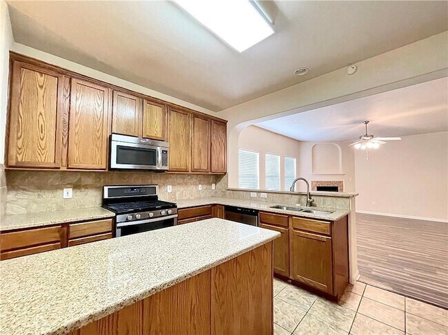Building Photo - 906 Mesquite Hollow Pl