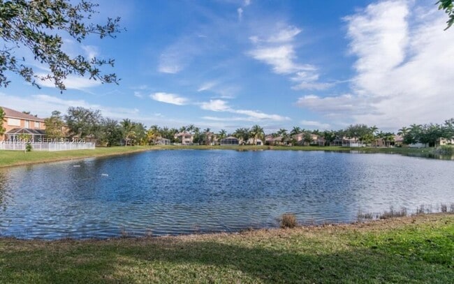 Building Photo - 3779 Pebblebrook Ct