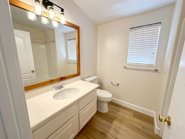 Building Photo - COMING SOON!  Sienna Ridge 3 Bedroom Home for Rent in Canyon Country!