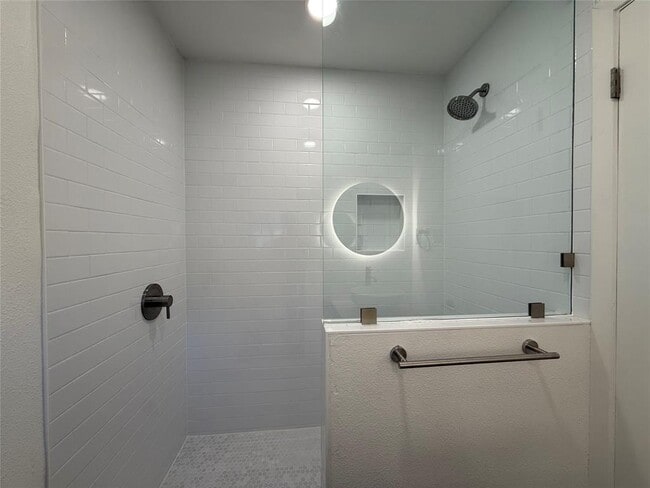 Building Photo - 6712 Bryn Mawr Dr