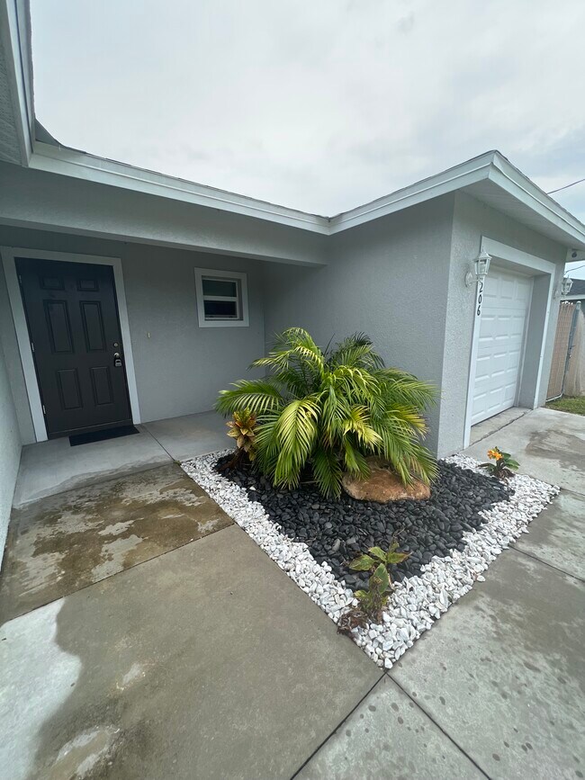 Building Photo - 1206 Venus Loop