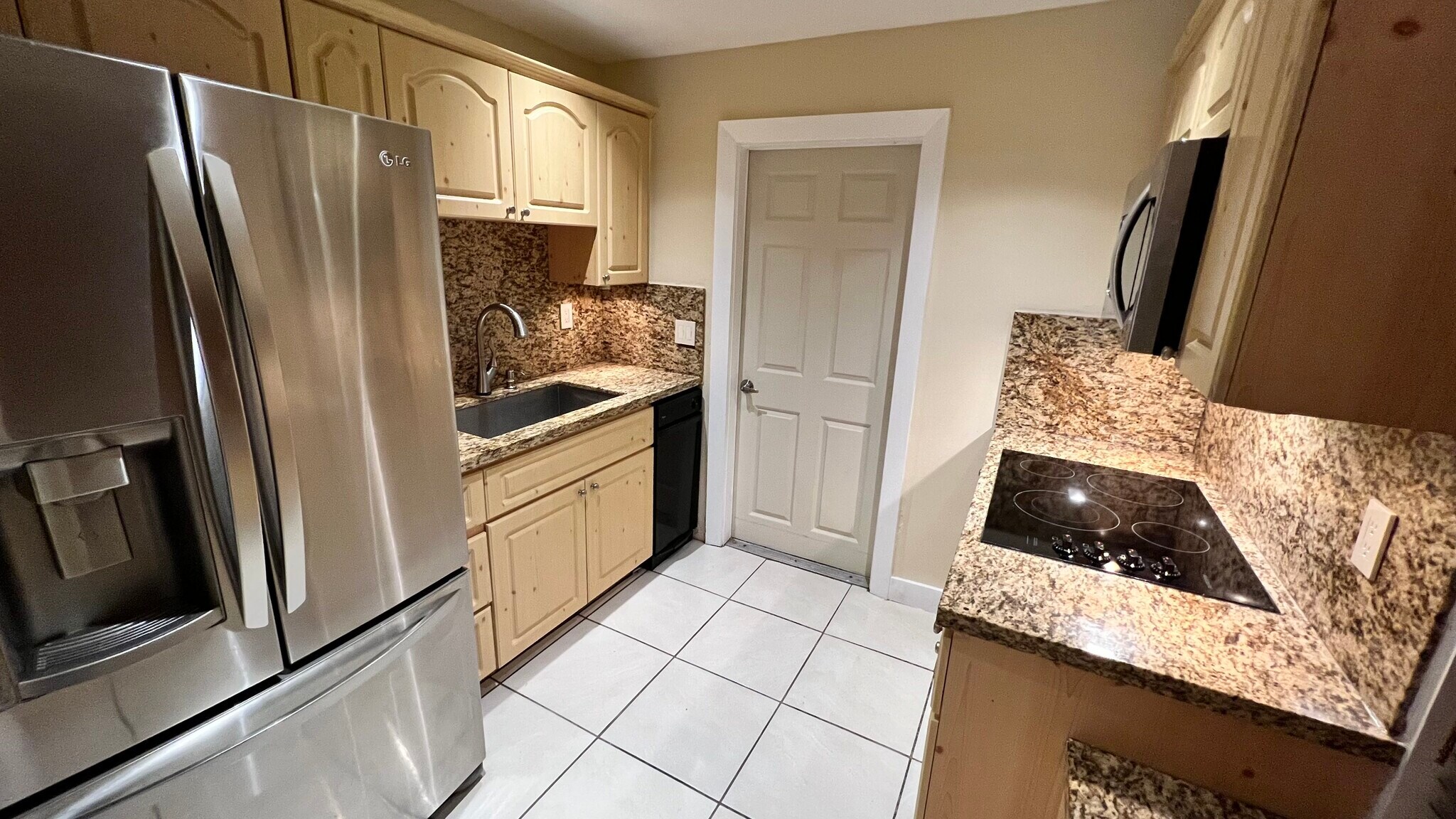 Kitchen - 2730 NW 170th St