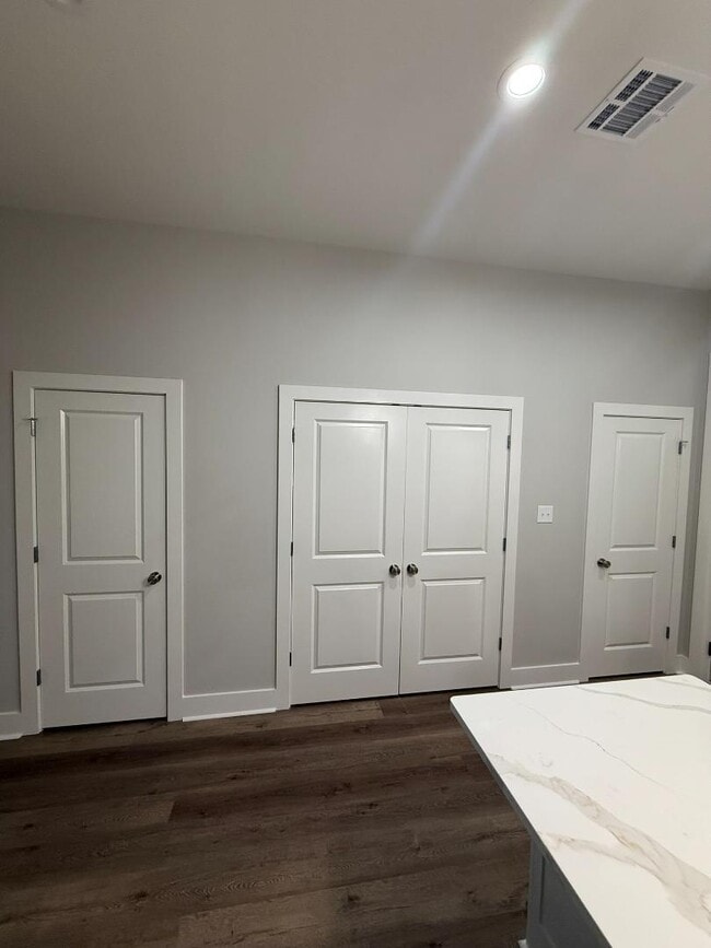 Building Photo - 4151 W Prien Lake Rd