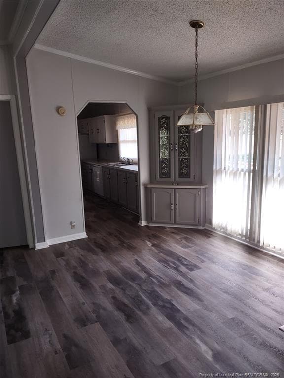 Building Photo - 6331 Rennert Rd