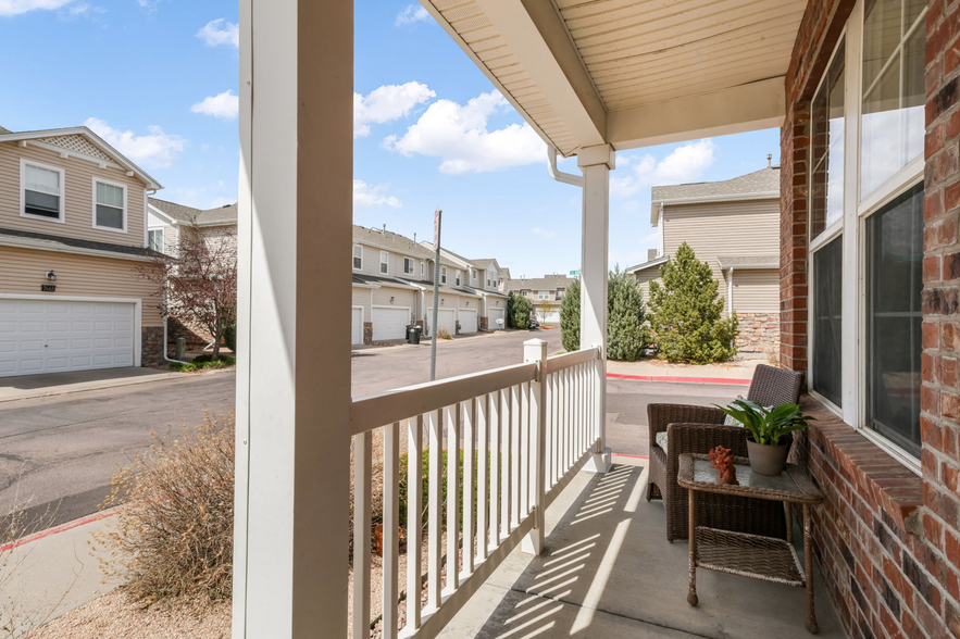 Front Porch - 7662 Sandy Springs Pt
