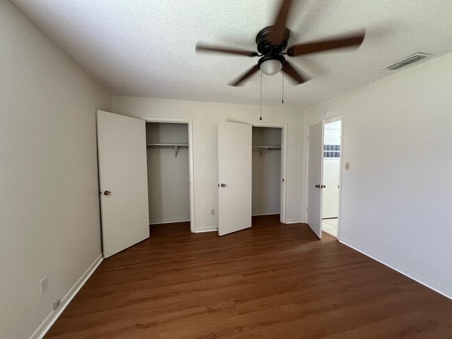 Building Photo - 411 W 5th Ave