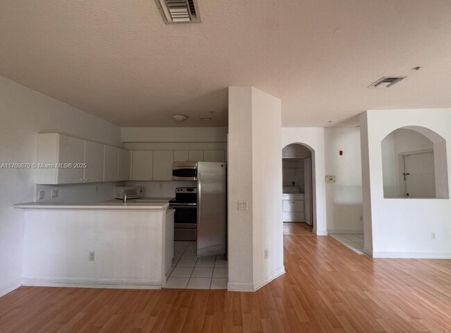 Building Photo - 4405 SW 160th Ave