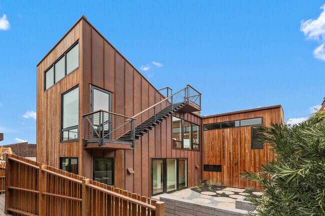 Building Photo - 4640 Del Monte Ave