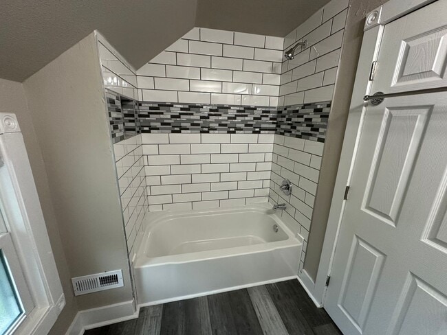 Building Photo - Renovated 2BR/1BA Rent to Own Home with Dr...