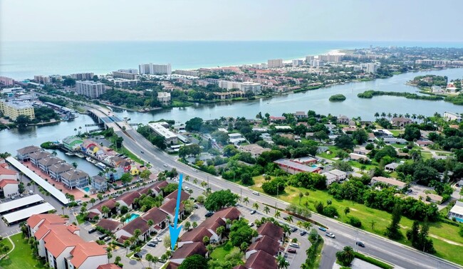 Our condo, walking distance to Siesta Key Beach - 1642 Stickney Point Rd