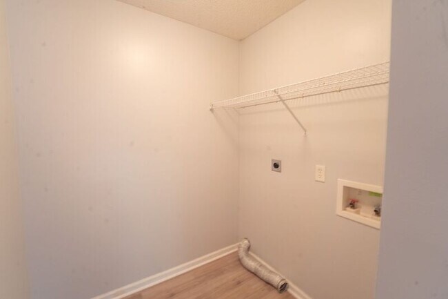Building Photo - 123 West Tisbury Lane