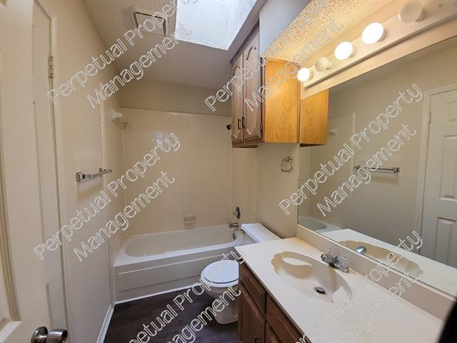 Building Photo - 1714 Magnolia Ln