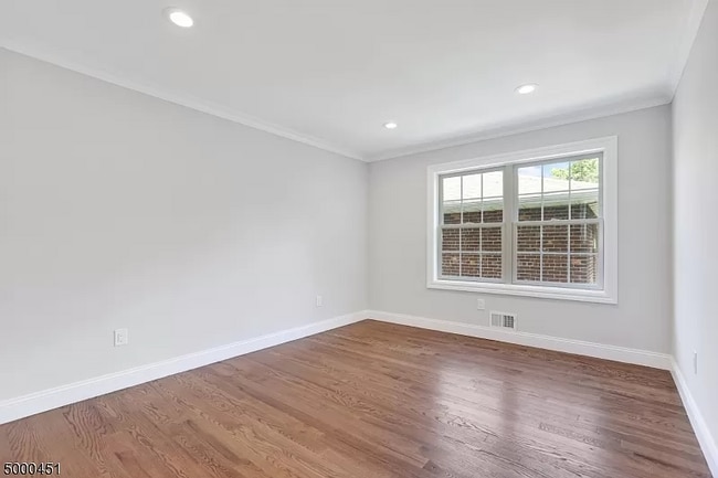 Building Photo - 26 Irving Pl