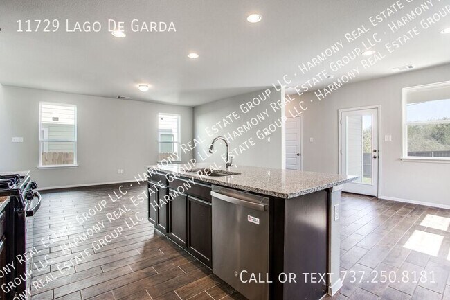Building Photo - 11729 Lago de Garda Dr