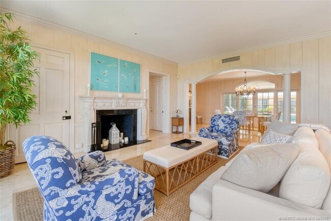 Building Photo - 485 S Beach Rd