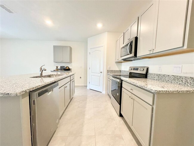 Building Photo - 5610 Galloping Dr