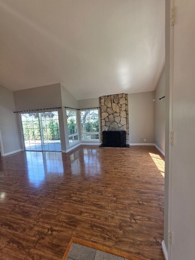 Building Photo - 12947 Arabella Pl