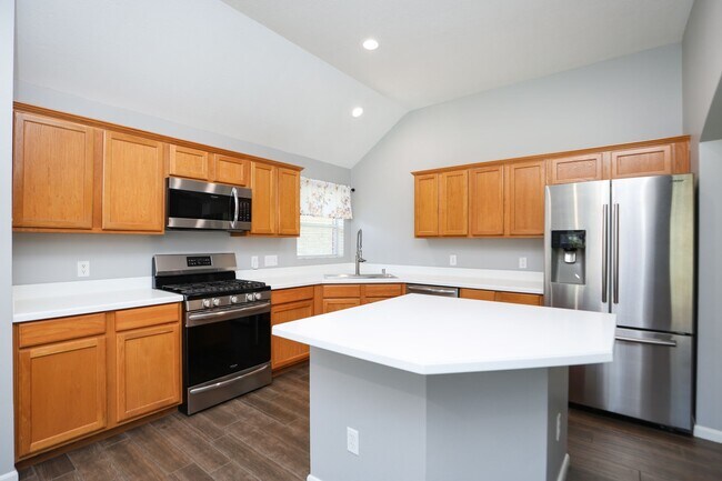 Building Photo - 11110 Fall Point Dr