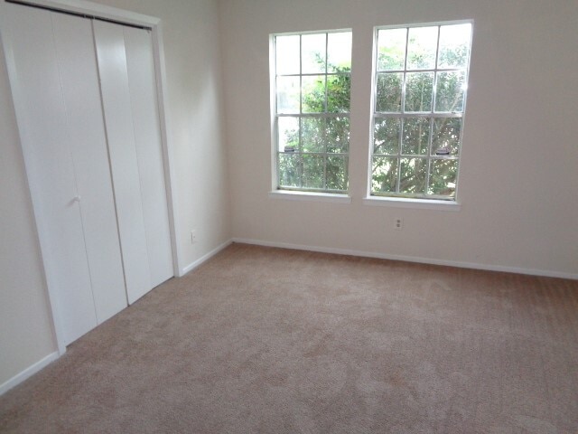 Building Photo - 10211 Golden Sunshine Dr