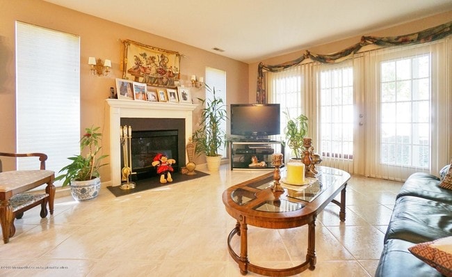 Building Photo - 81 Pagoda Ln