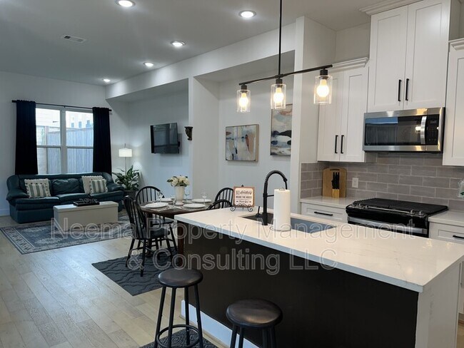 Building Photo - 1711 Ruth St