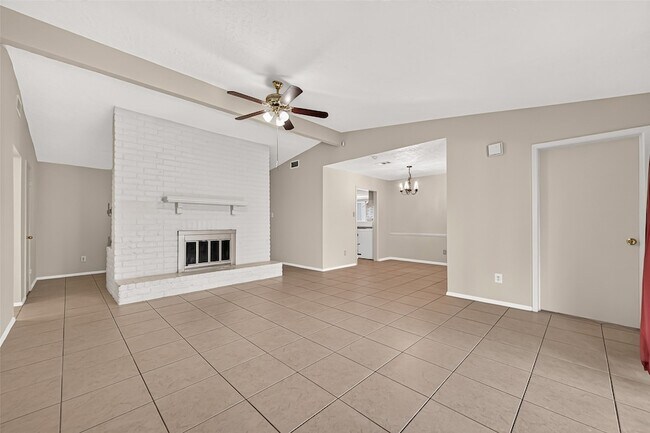 Building Photo - 8638 Little River Rd