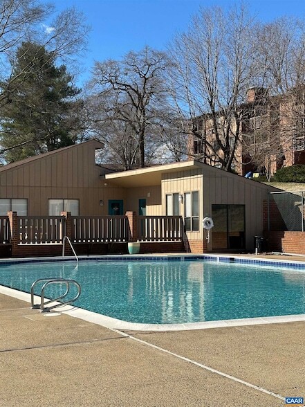 Building Photo - 111 Turtle Creek Rd