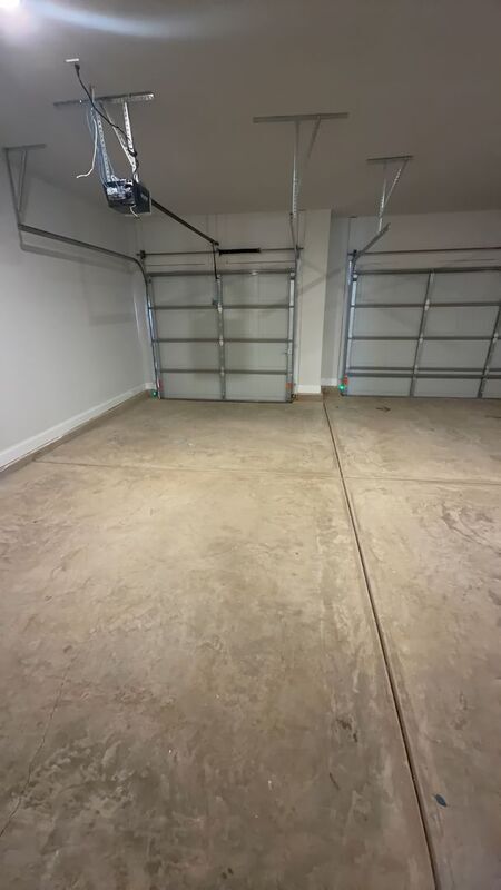 Building Photo - 104 Clift Crk Dr