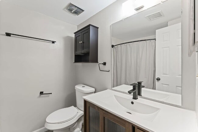 Building Photo - 7309 Cardigan Cir