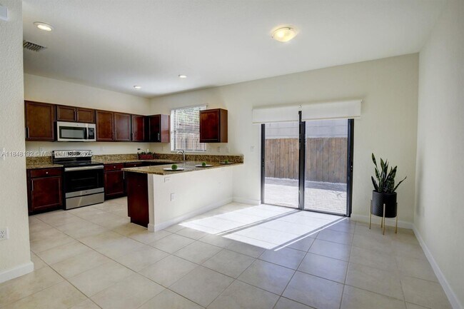 Building Photo - 11981 SW 150th Pl