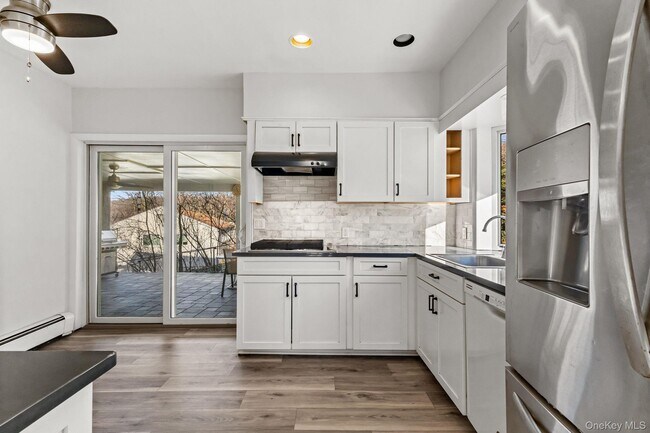 Building Photo - 45 Pamela Ln