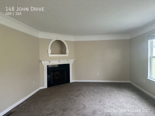 Building Photo - 4 bedroom 3 bath Canonsburg