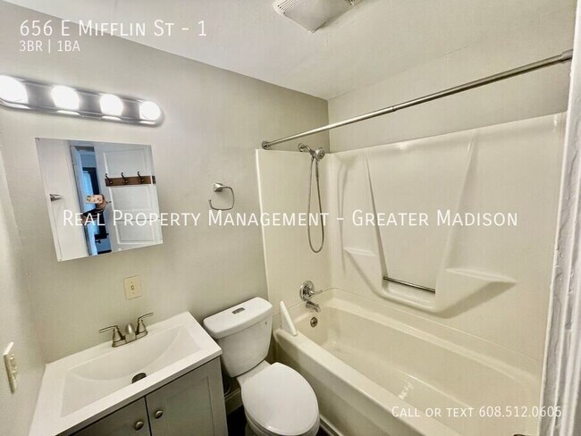 Building Photo - 656 E Mifflin St
