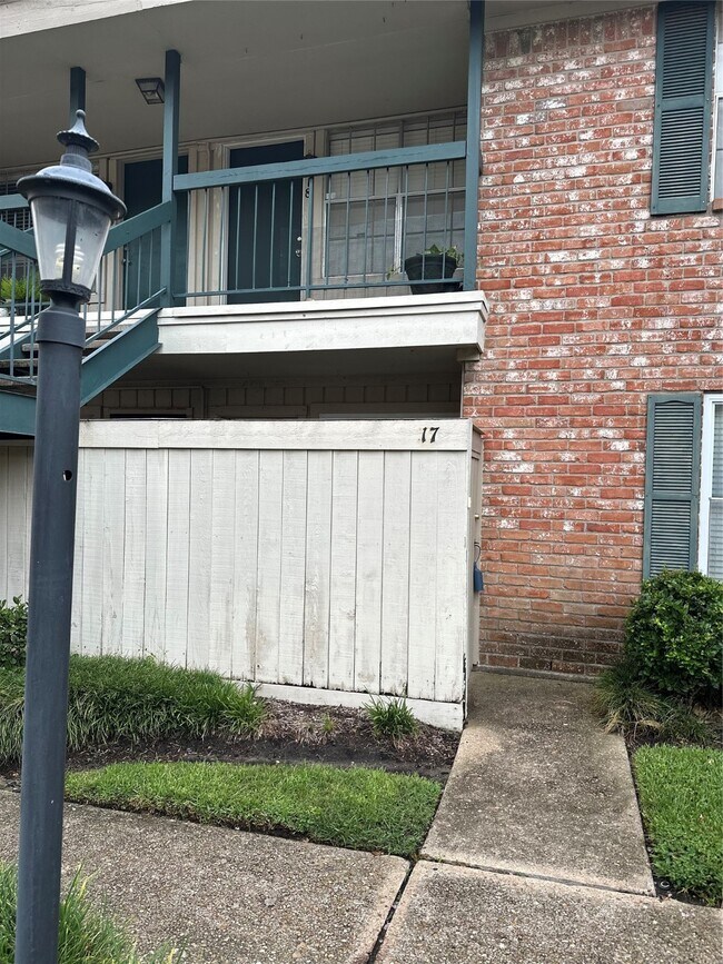 Building Photo - 845 Augusta Dr