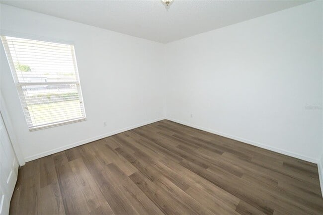Building Photo - 202 Walnut Crest Run