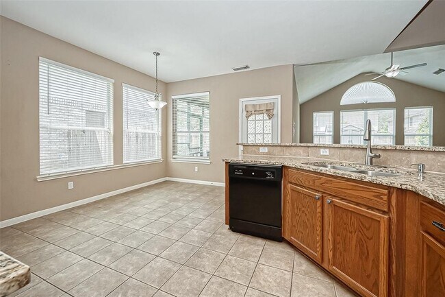 Building Photo - 2218 Falcon Knoll Ln